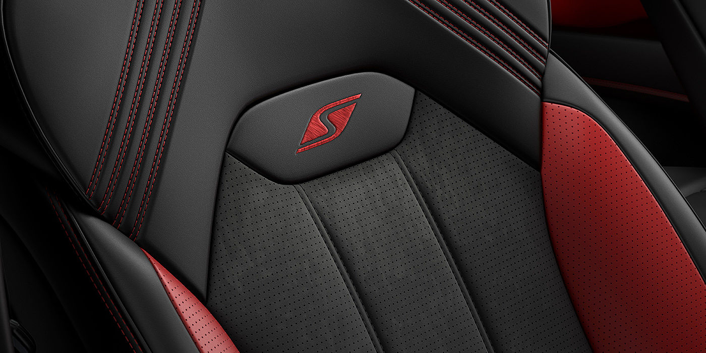 Bentley Changsha Bentley Bentayga S seat with detailed red Hotspur stitching and black Beluga coloured hide. 