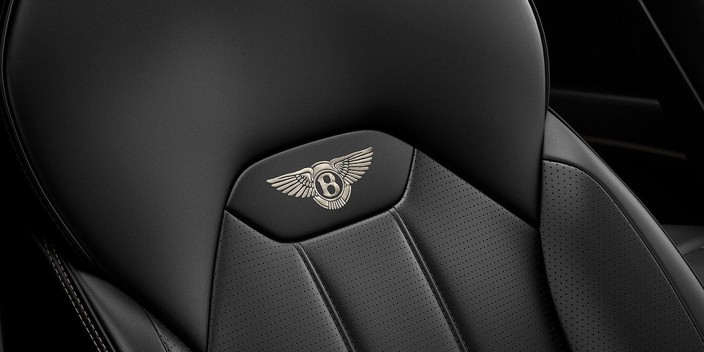 Bentley Changsha Bentley Bentayga seat with detailed Linen coloured contrast stitching on Beluga black coloured hide.